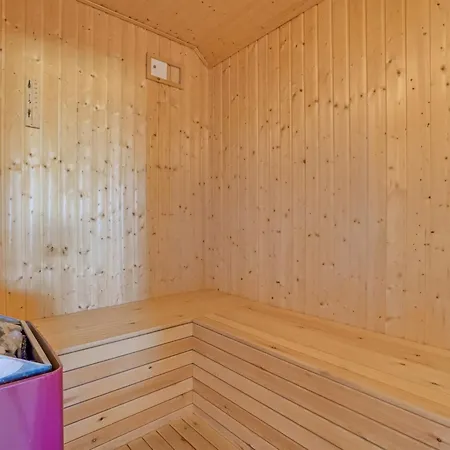 Hedy - 150m From The Sea By Interhome